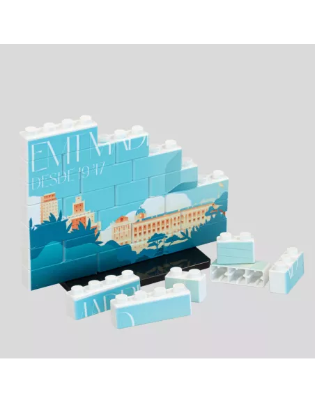 Puzle de construcción vertical de 27 piezas con doble peana.