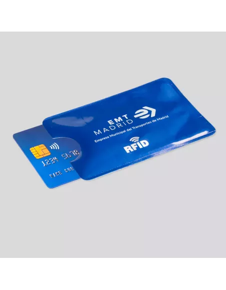 Tarjetero con tecnología RFID